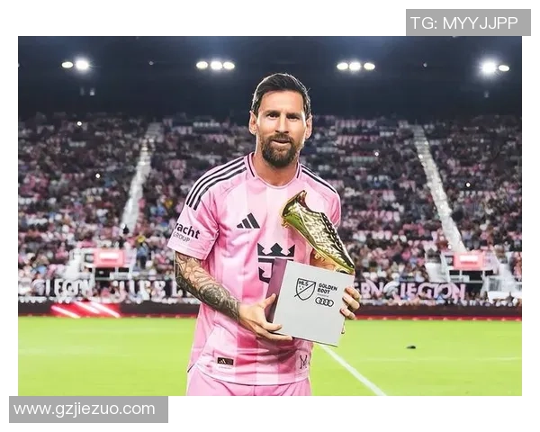 38岁足球巨星再创辉煌带领球队夺冠 引领新一轮职业生涯巅峰挑战 38岁足球巨星再创辉煌带领球队夺冠 引领新一轮职业生涯巅峰挑战