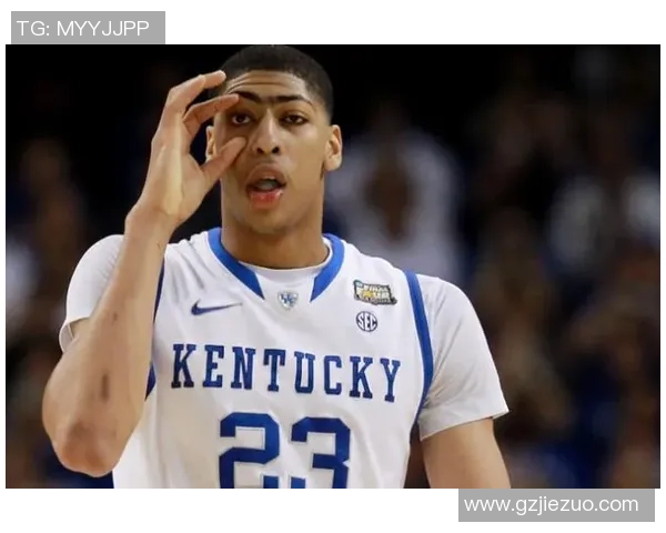 戴帽子的足球巨星闪耀绿茵场 他是谁如何做到的秘诀揭秘