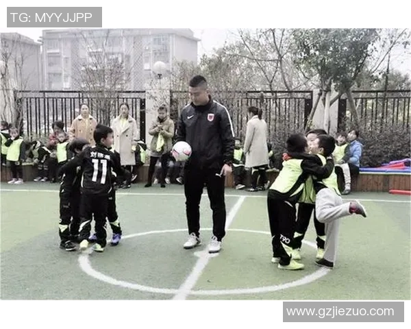 昔日绿茵传奇重现风采足球老球星依旧魅力非凡帅气难挡 昔日绿茵传奇重现风采足球老球星依旧魅力非凡帅气难挡